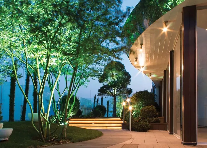 Royal Tower Vip Smart Apartments 2